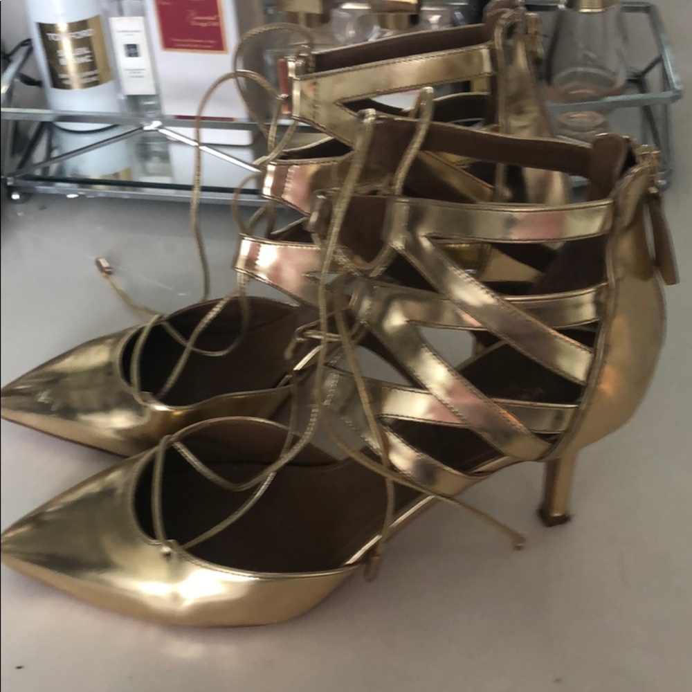 Heels - Picture 3 of 4